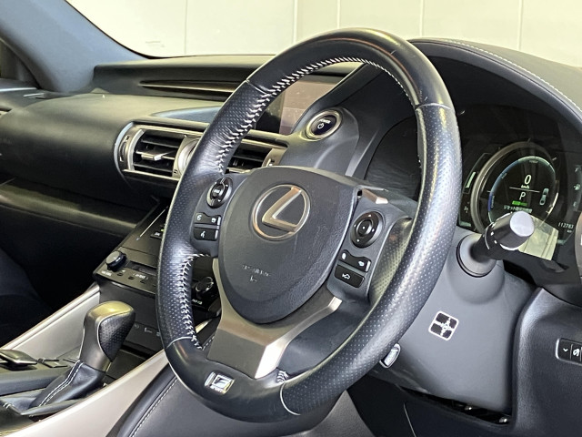レクサス IS 300h Fスポーツの中古車