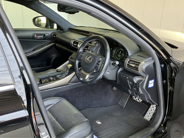 レクサス IS 300h Fスポーツの中古車