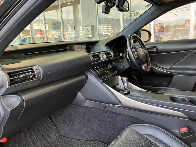 レクサス IS 300h Fスポーツの中古車