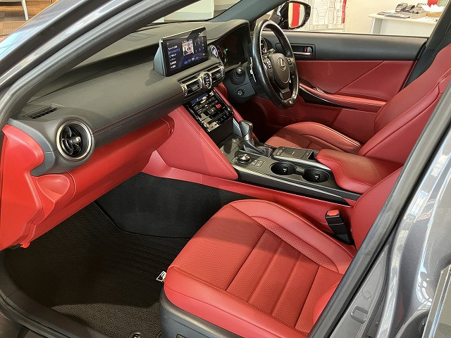 レクサス IS 300h Fスポーツの中古車