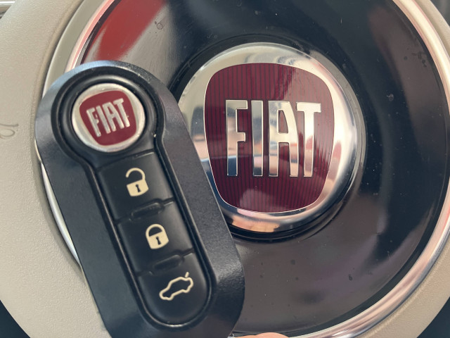 フィアット 500C ツインエアー ラウンジの中古車