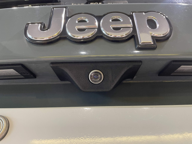ジープ レネゲード リミテッドの中古車