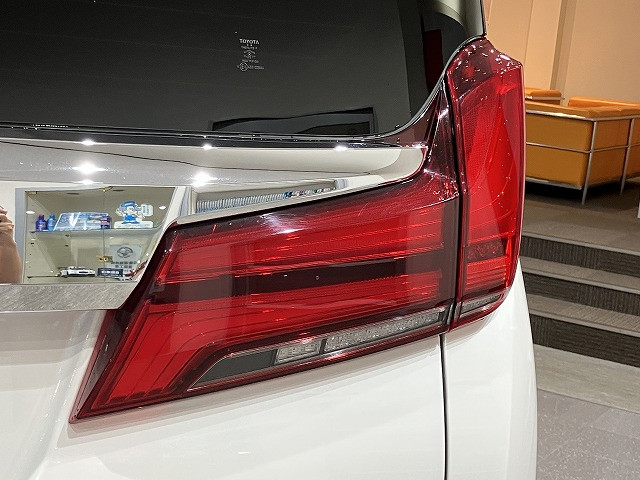 トヨタ アルファード ハイブリッド 2.5 SR Cパッケージ E-Four 4WDの中古車