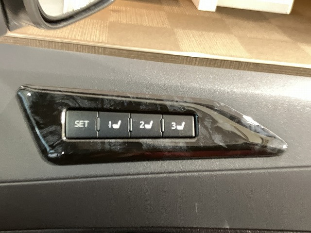 トヨタ アルファード ハイブリッド 2.5 SR Cパッケージ E-Four 4WDの中古車