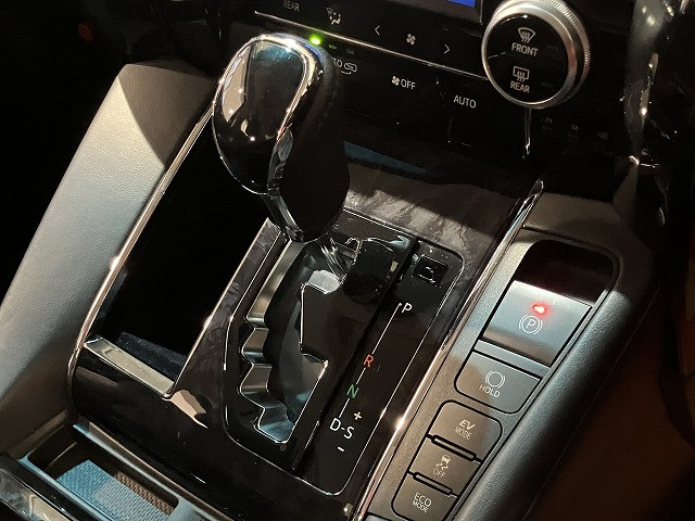 トヨタ アルファード ハイブリッド 2.5 SR Cパッケージ E-Four 4WDの中古車