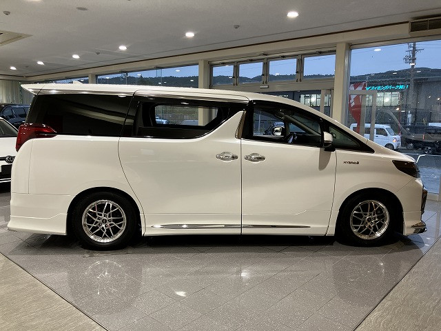 トヨタ アルファード ハイブリッド 2.5 SR Cパッケージ E-Four 4WDの中古車
