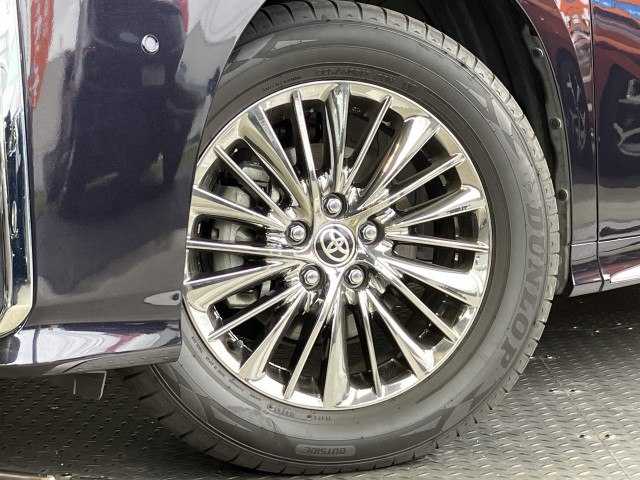 トヨタ アルファード ハイブリッド 2.5 エグゼクティブ ラウンジ S E-Four 4WDの中古車