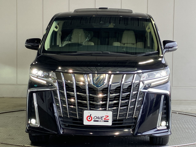 トヨタ アルファード ハイブリッド 2.5 エグゼクティブ ラウンジ S E-Four 4WDの中古車