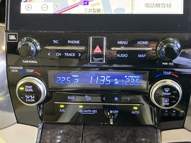 トヨタ アルファード ハイブリッド 2.5 エグゼクティブ ラウンジ S E-Four 4WDの中古車