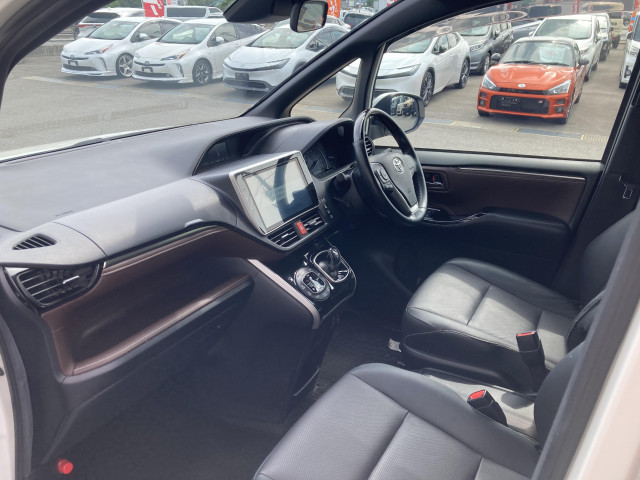 トヨタ エスクァイア 1.8 ハイブリッド Giの中古車