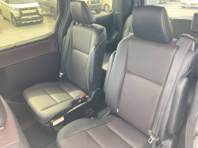 トヨタ エスクァイア 1.8 ハイブリッド Giの中古車