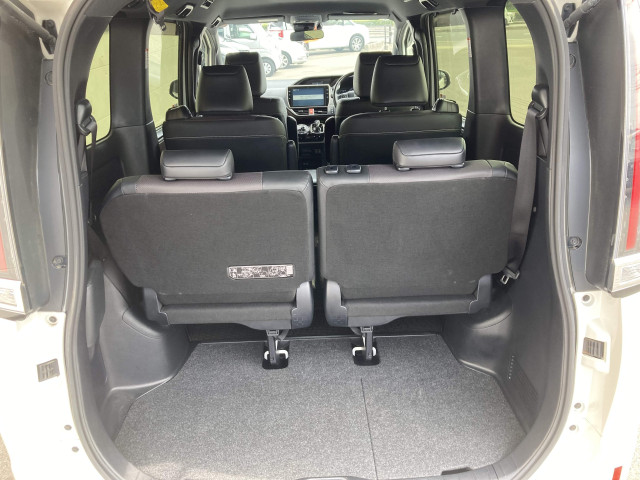トヨタ エスクァイア 1.8 ハイブリッド Giの中古車