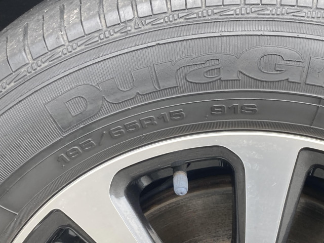 トヨタ エスクァイア 1.8 ハイブリッド Giの中古車