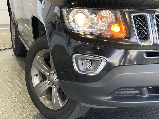 ジープ コンパス ノース 4WDの中古車