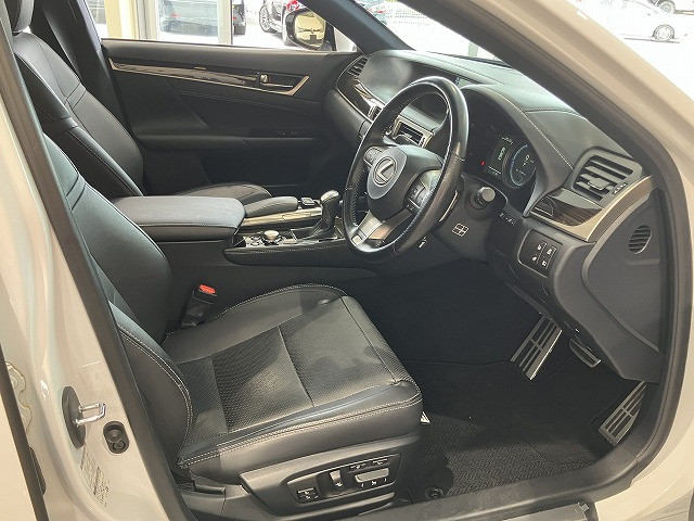 レクサス GS 300h Fスポーツの中古車