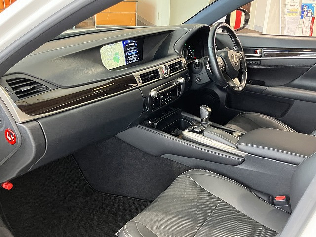 レクサス GS 300h Fスポーツの中古車