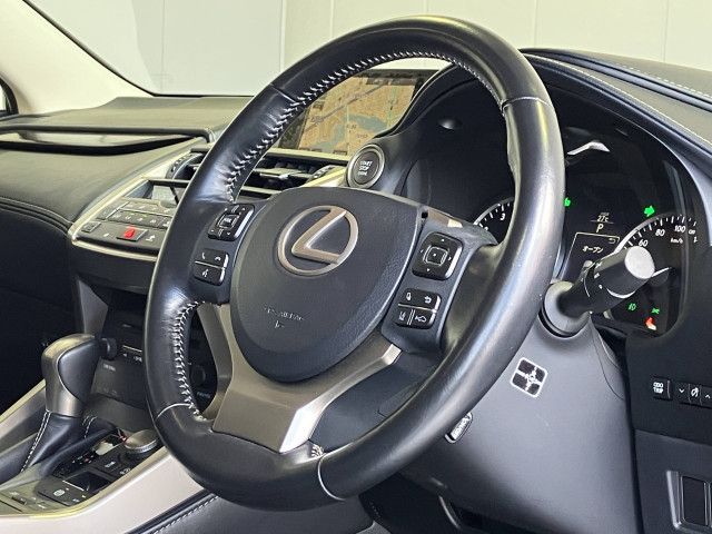レクサス NX 200t Iパッケージ 4WDの中古車