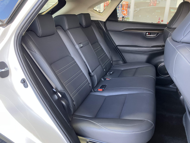 レクサス NX 200t Iパッケージ 4WDの中古車