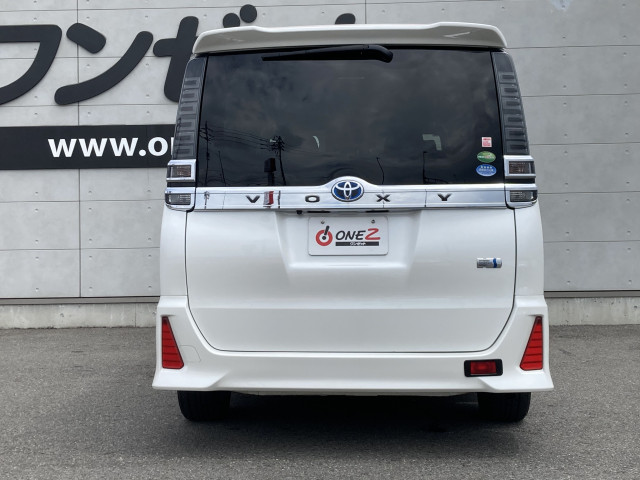 トヨタ ヴォクシーハイブリッド 1.8 ハイブリッド ZSの中古車