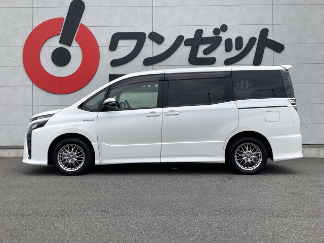 トヨタ ヴォクシーハイブリッド 1.8 ハイブリッド ZSの中古車