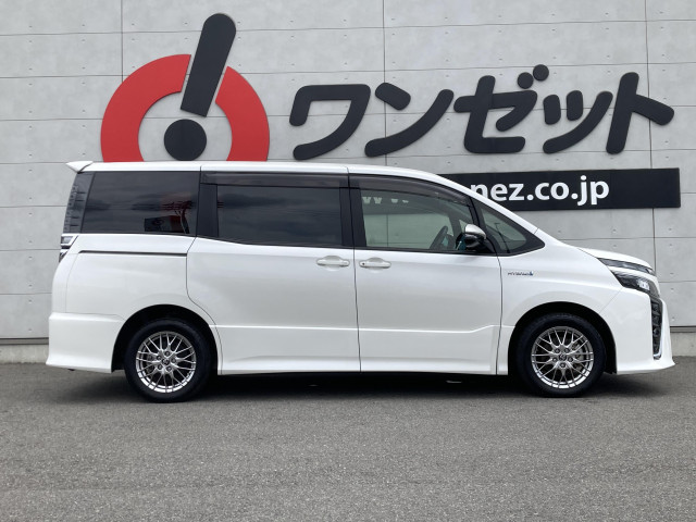 トヨタ ヴォクシーハイブリッド 1.8 ハイブリッド ZSの中古車