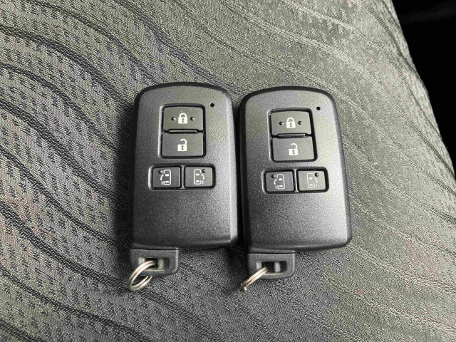 トヨタ ヴォクシーハイブリッド 1.8 ハイブリッド ZSの中古車
