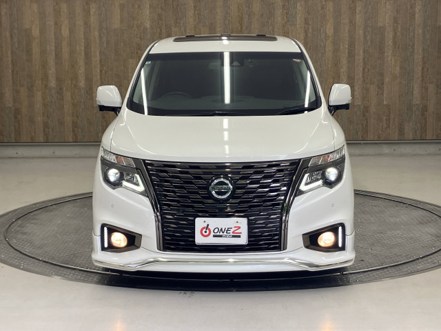 ご納車前には自社認証工場にてしっかり法定点検を行います！エンジンオイル・オイルエレメント・ワイパーゴム等の標準交換部品以外にも点検後交換が必要な消耗部品等も交換・整備致します