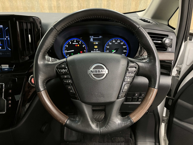 日産 エルグランド 2.5 250ハイウェイスターS アーバンクロムの中古車