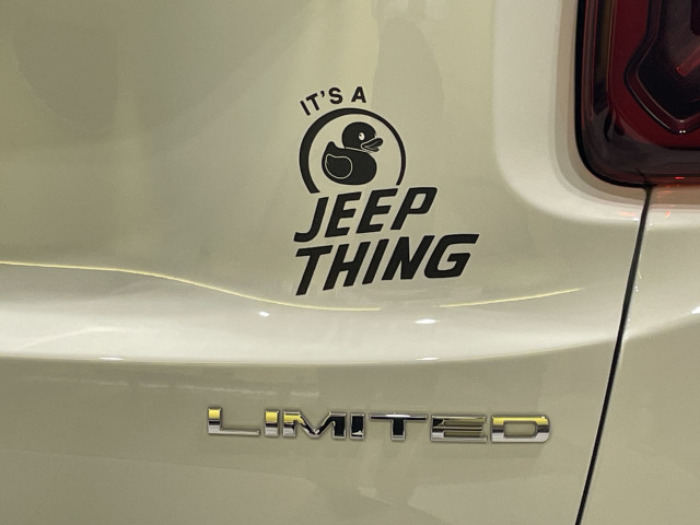 ジープ レネゲード フリーダム エディションの中古車