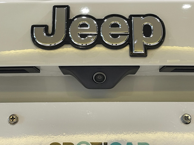ジープ レネゲード フリーダム エディションの中古車