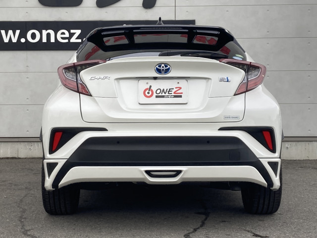 トヨタ C-HR ハイブリッド 1.8 G モード ネロの中古車