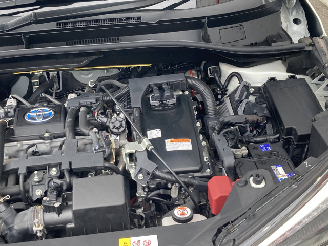 トヨタ C-HR ハイブリッド 1.8 G モード ネロの中古車