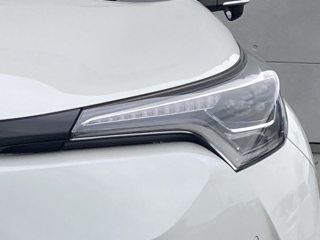 トヨタ C-HR ハイブリッド 1.8 G モード ネロの中古車