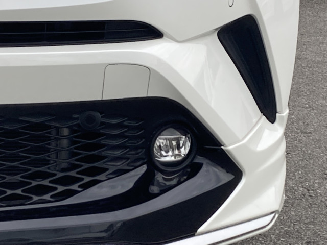 トヨタ C-HR ハイブリッド 1.8 G モード ネロの中古車