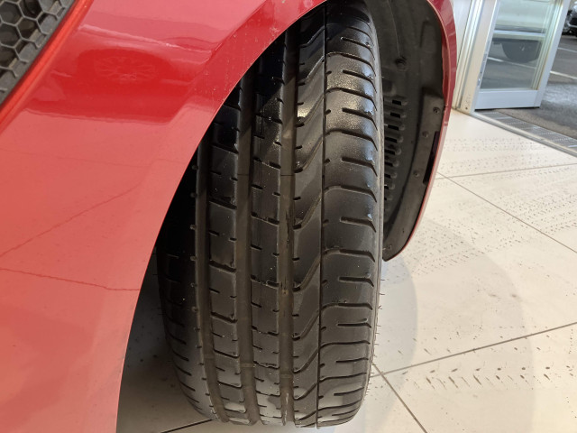 アルファロメオ ジュリア クアドリフォリオの中古車