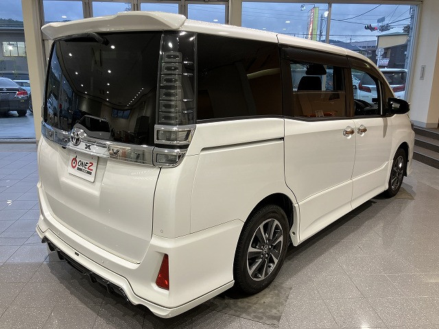 トヨタ ヴォクシー 2.0 ZS 煌Ⅱの中古車