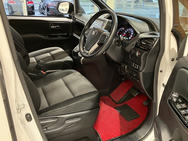 トヨタ ヴォクシー 2.0 ZS 煌Ⅱの中古車