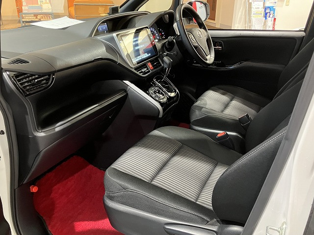 トヨタ ヴォクシー 2.0 ZS 煌Ⅱの中古車