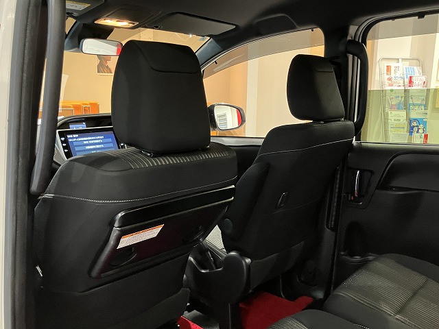 トヨタ ヴォクシー 2.0 ZS 煌Ⅱの中古車