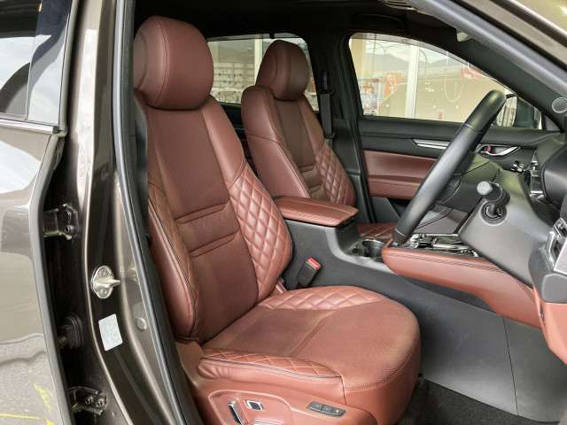 マツダ CXー8 2.2 XD エクスクルーシブ モード ディーゼルターボ 4WDの中古車