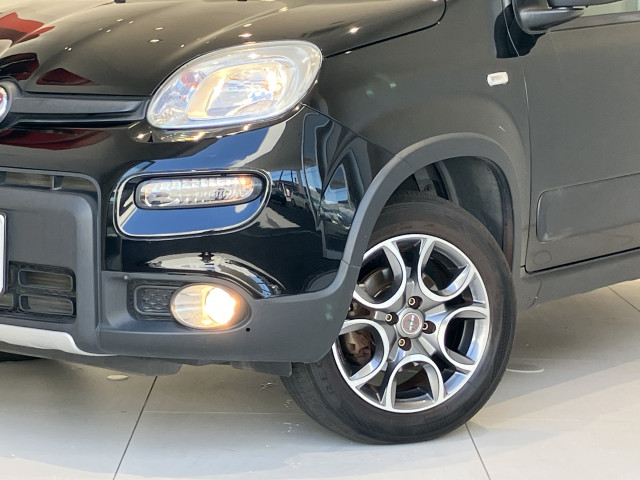 フィアット パンダ 4×4 フォレスタ 4WDの中古車
