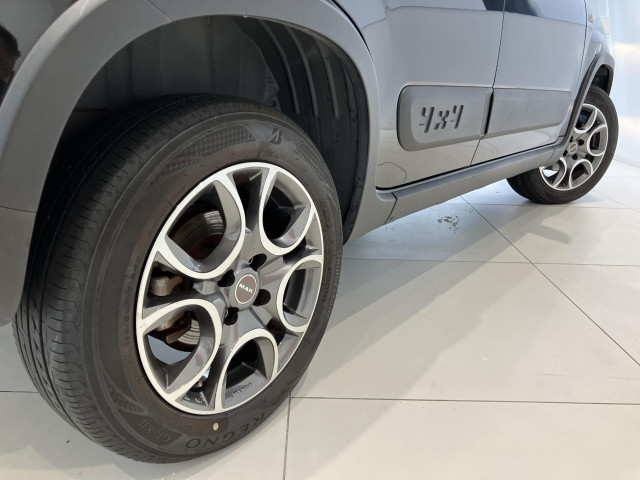 フィアット パンダ 4×4 フォレスタ 4WDの中古車