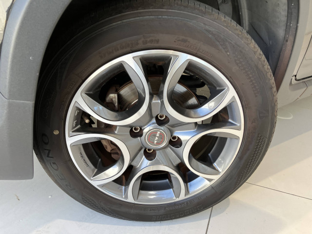 フィアット パンダ 4×4 フォレスタ 4WDの中古車