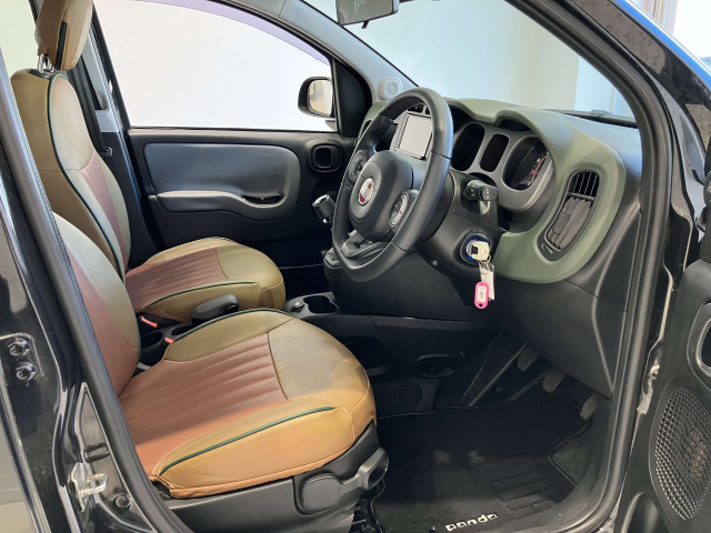 フィアット パンダ 4×4 フォレスタ 4WDの中古車