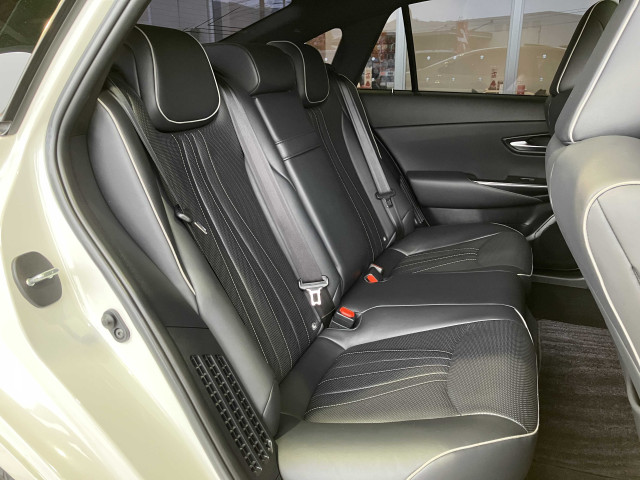 トヨタ クラウン ハイブリッド 3.5 RS アドバンスの中古車