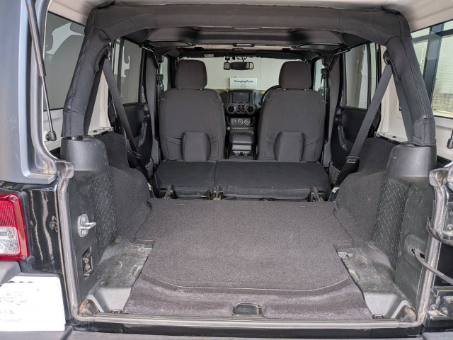 ジープ ラングラー Unlimited Sportの中古車