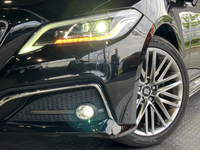 トヨタ クラウン ハイブリッド 2.5 RSの中古車