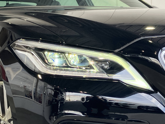 トヨタ クラウン ハイブリッド 2.5 RSの中古車