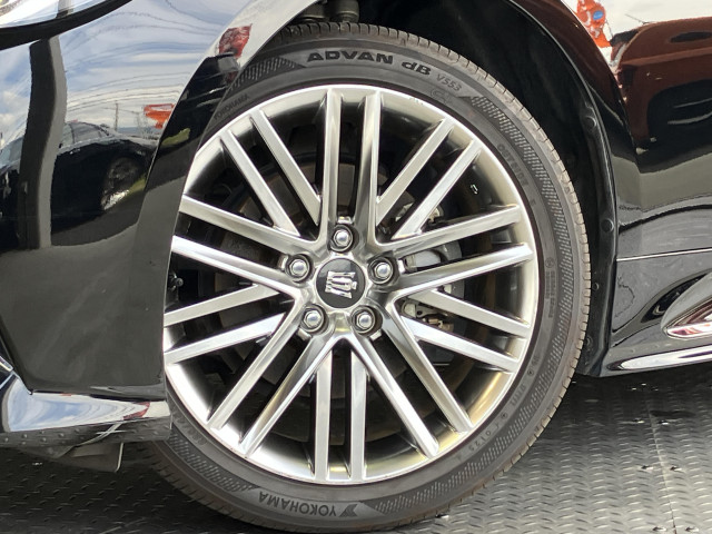 トヨタ クラウン ハイブリッド 2.5 RSの中古車