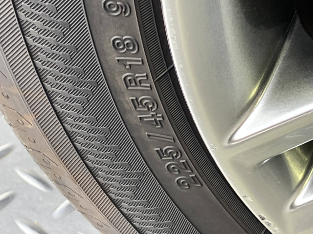 トヨタ クラウン ハイブリッド 2.5 RSの中古車